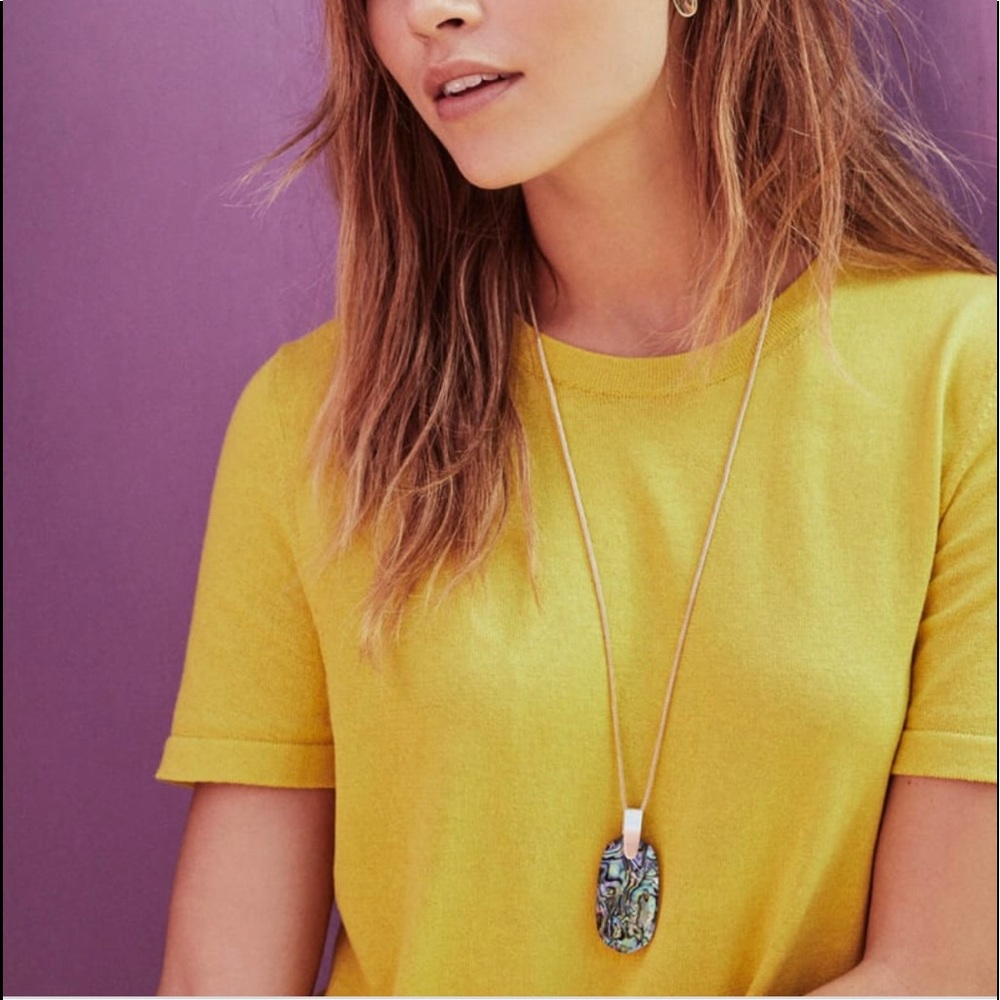 Kendra Scott necklace